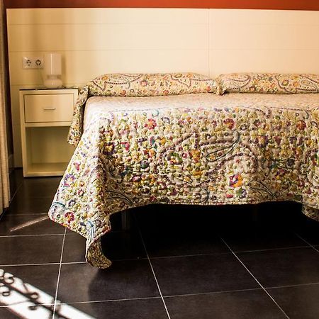 Hostal San Vicente II Севиля Екстериор снимка