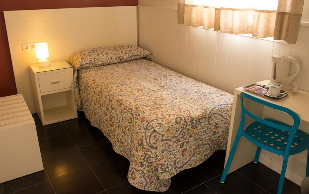 Hostal San Vicente II Севиля Екстериор снимка