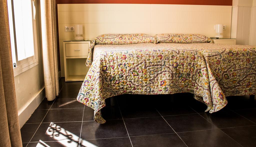 Hostal San Vicente II Севиля Екстериор снимка