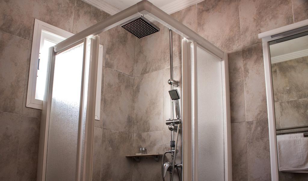 Hostal San Vicente II Севиля Екстериор снимка